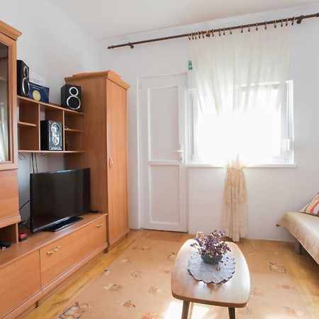 Apartment Ana 沃迪切 外观 照片