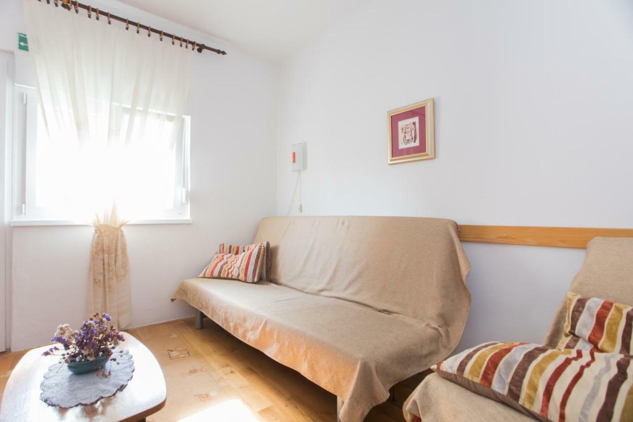 Apartment Ana 沃迪切 外观 照片