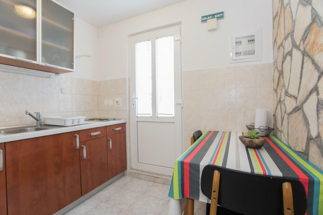 Apartment Ana 沃迪切 外观 照片